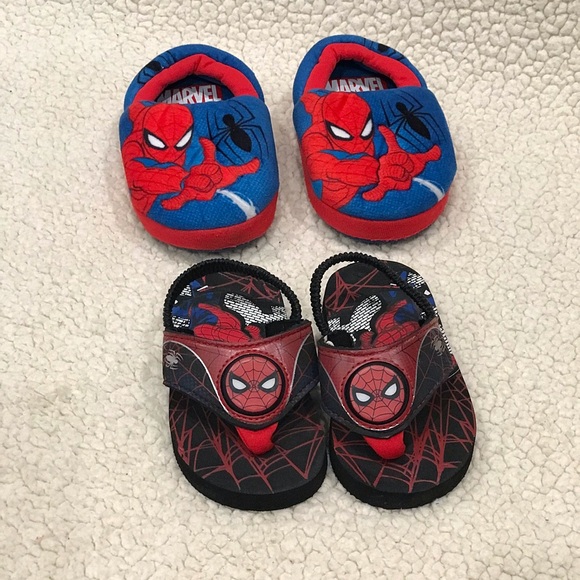 Marvel SpiderMan Sandals & Slippers Set
Sandals Light Up Small 5 - 6 Toddler - Picture 6 of 10